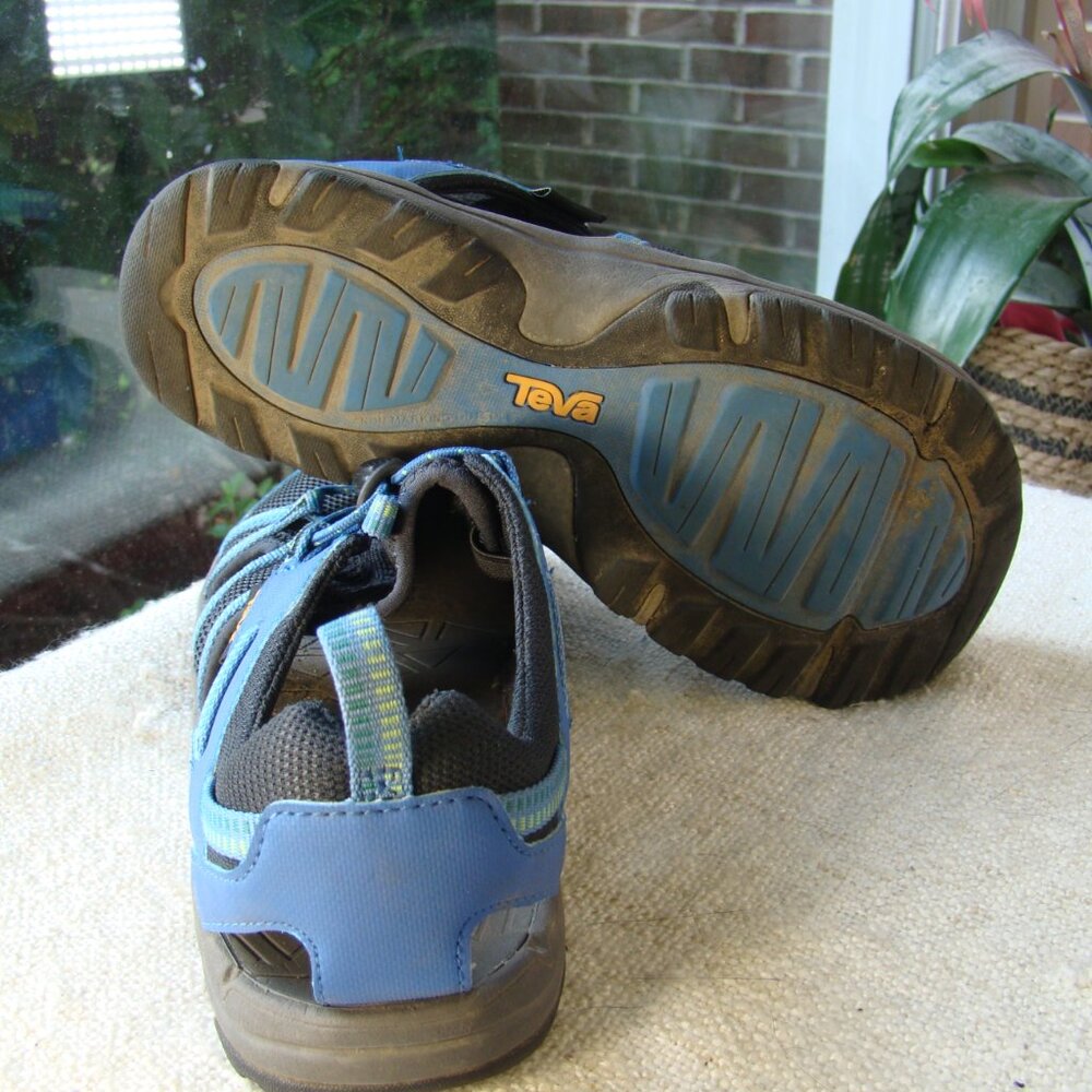 Teva black and blue Manatee hiking pool river Sport Sandal, Size 5 - Picture 5 of 7